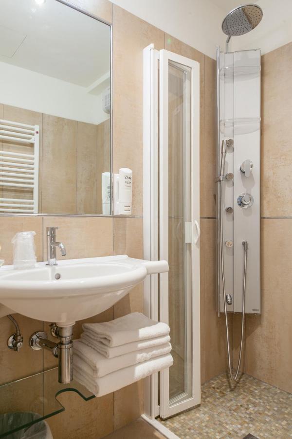 Hotel Derby Exclusive Milano Marittima Exteriör bild