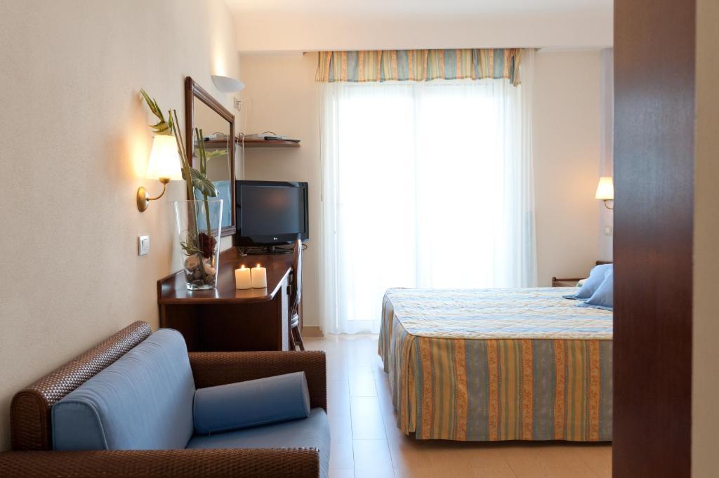 Hotel Derby Exclusive Milano Marittima Rum bild