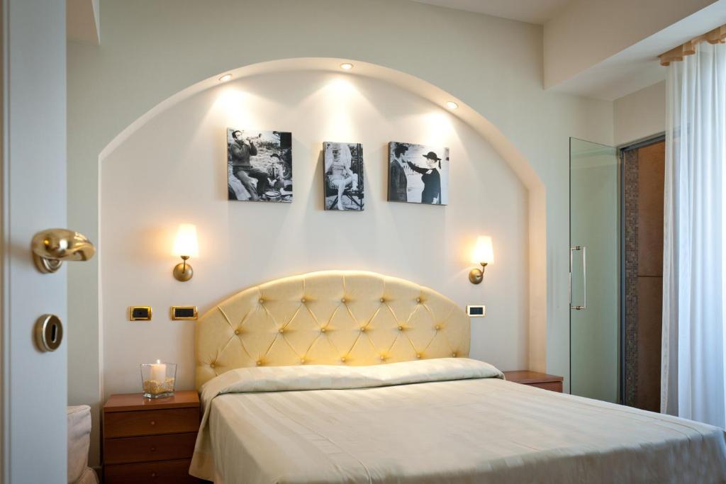 Hotel Derby Exclusive Milano Marittima Rum bild