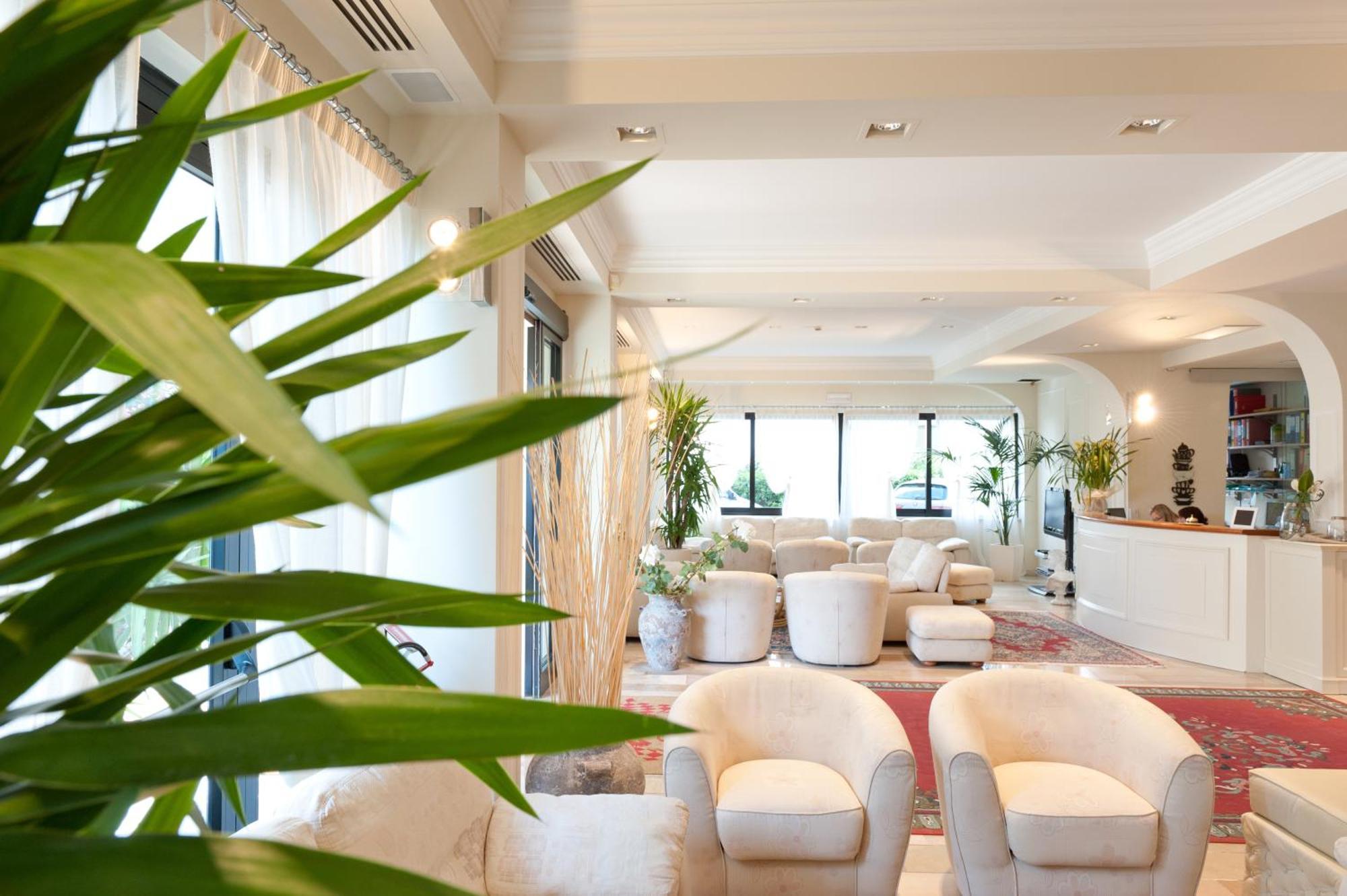 Hotel Derby Exclusive Milano Marittima Exteriör bild