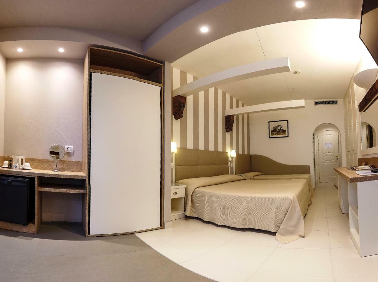 Hotel Derby Exclusive Milano Marittima Exteriör bild